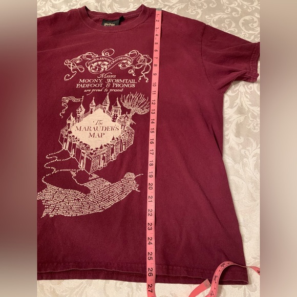 The Harry Potter Shop Platform 9 3/4 TShirt Adult L  The Marauder’s Map auburn - Picture 9 of 12
